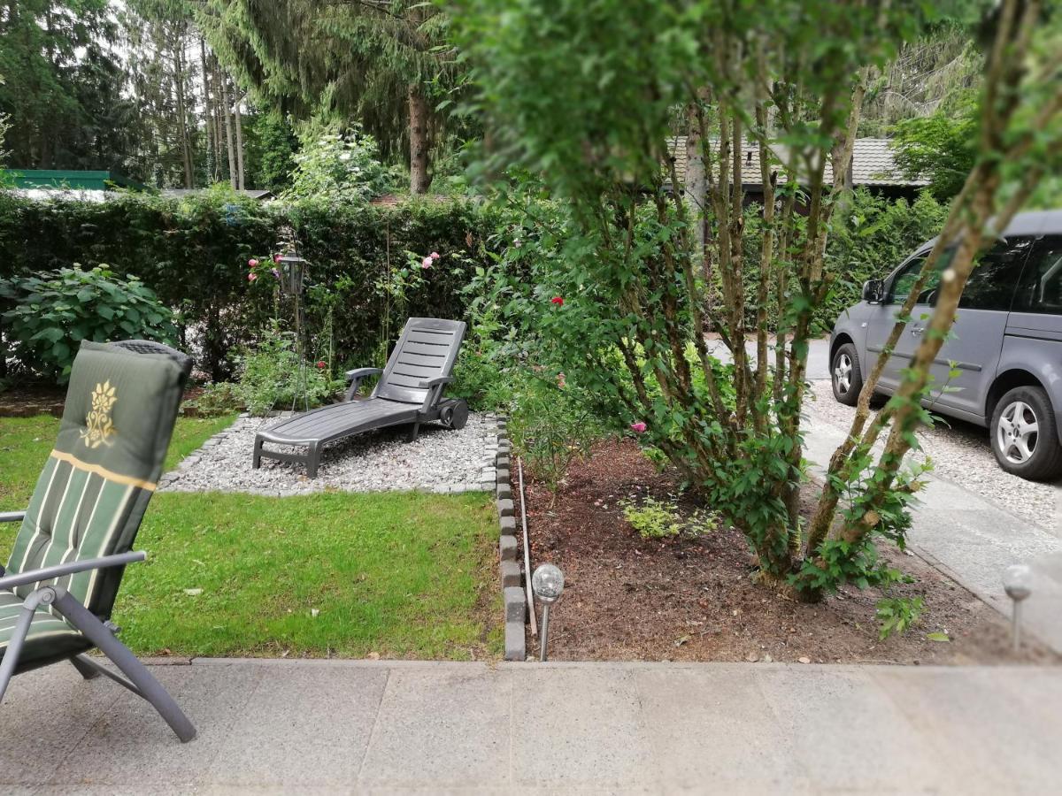 Roodborstje 4 persoonschalet Putten Exterior foto